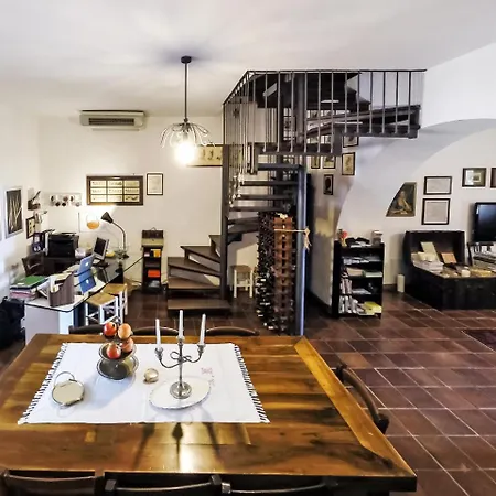 Sleeps 23 Pool Air Con Wifi